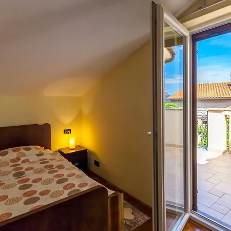 Lily * מאלינסקה