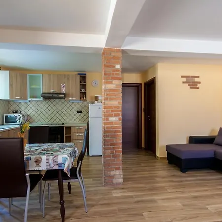 Lily * מאלינסקה